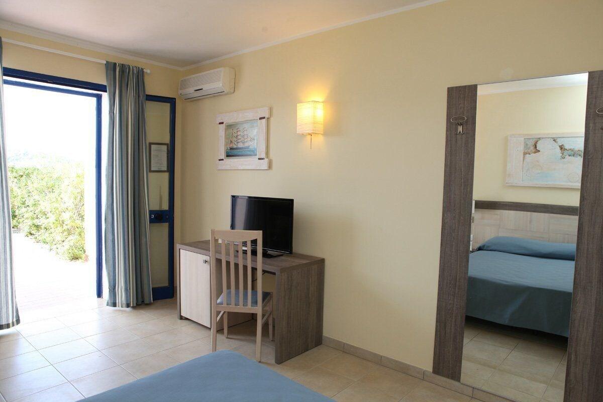 Hotel Villa Giulia Porto Azzurro Ngoại thất bức ảnh
