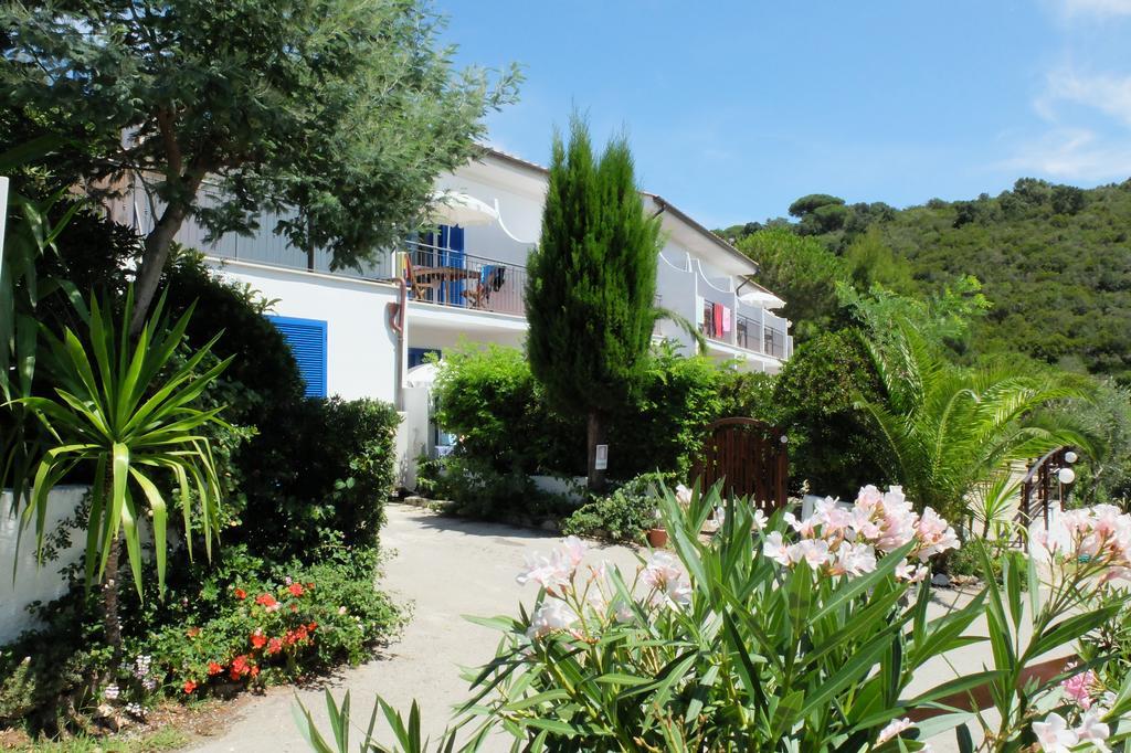 Hotel Villa Giulia Porto Azzurro Ngoại thất bức ảnh
