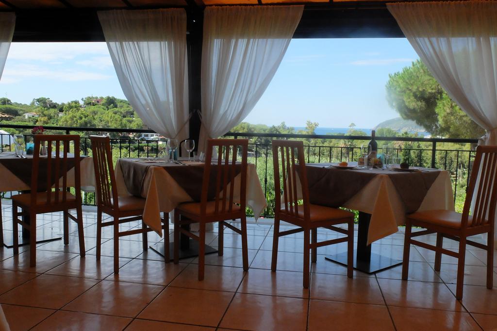 Hotel Villa Giulia Porto Azzurro Ngoại thất bức ảnh
