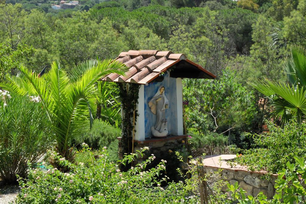 Hotel Villa Giulia Porto Azzurro Ngoại thất bức ảnh