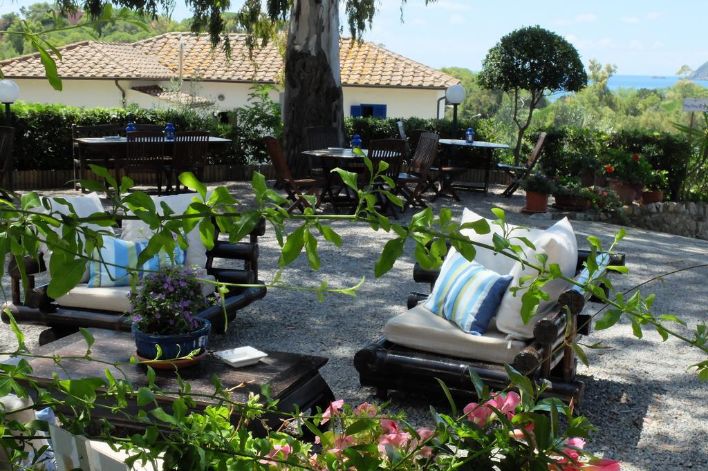 Hotel Villa Giulia Porto Azzurro Ngoại thất bức ảnh
