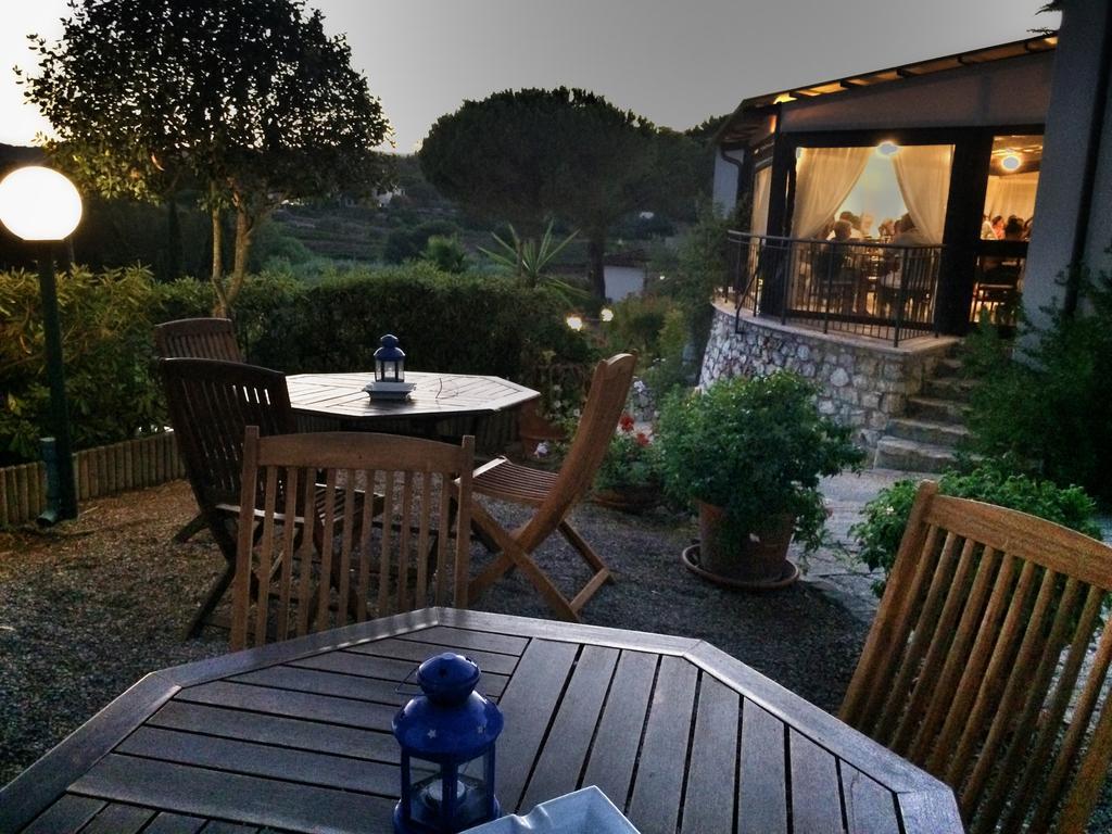 Hotel Villa Giulia Porto Azzurro Ngoại thất bức ảnh