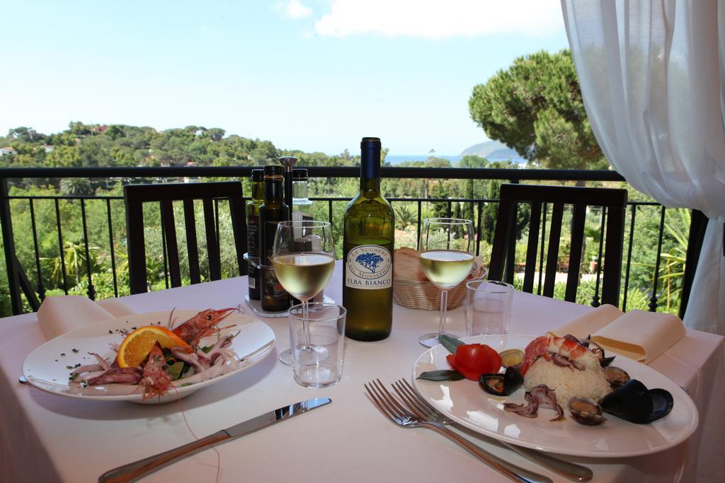 Hotel Villa Giulia Porto Azzurro Ngoại thất bức ảnh